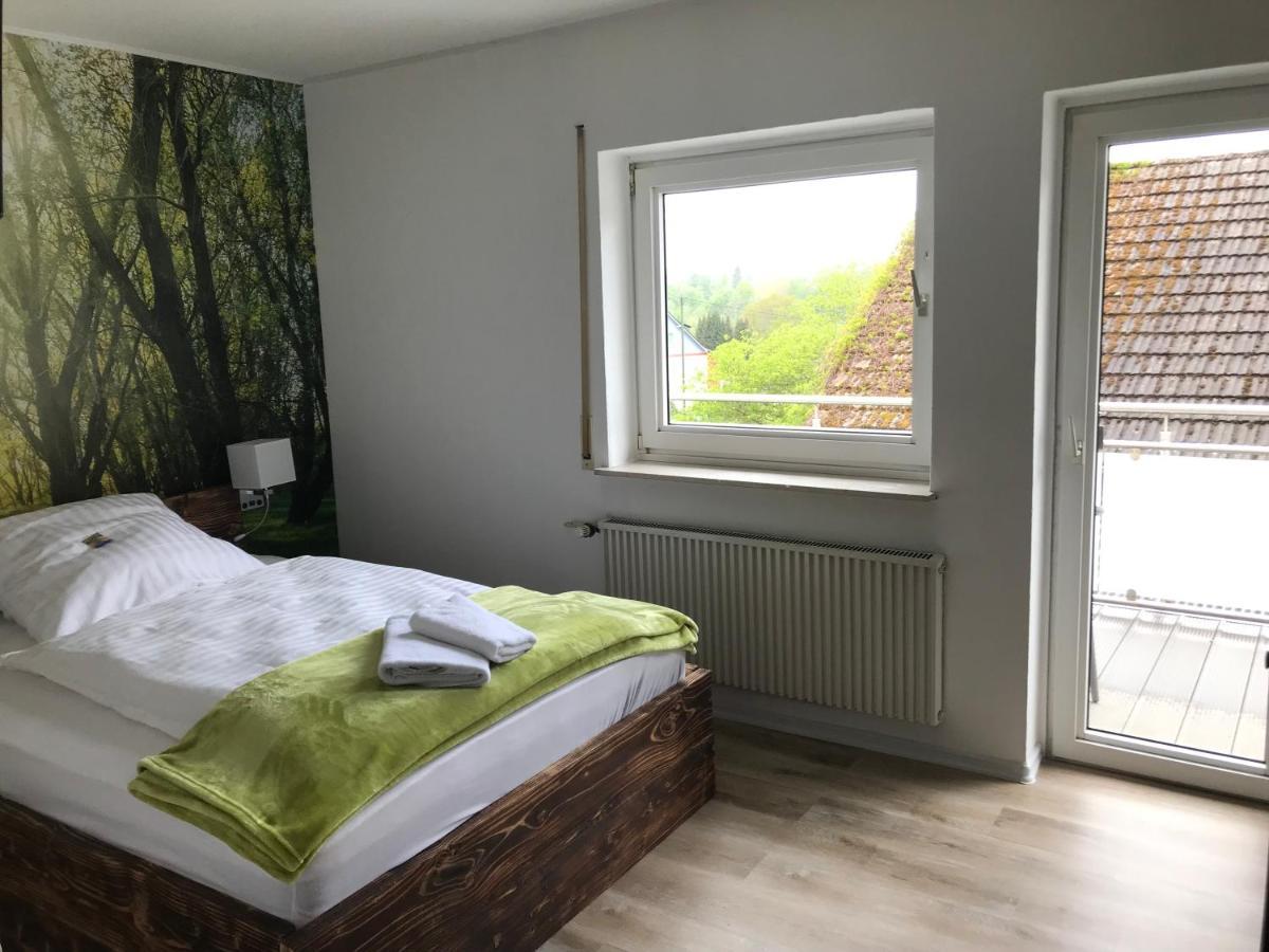 Landgasthof Zum Dorfkrug Schoneberg  Екстер'єр фото